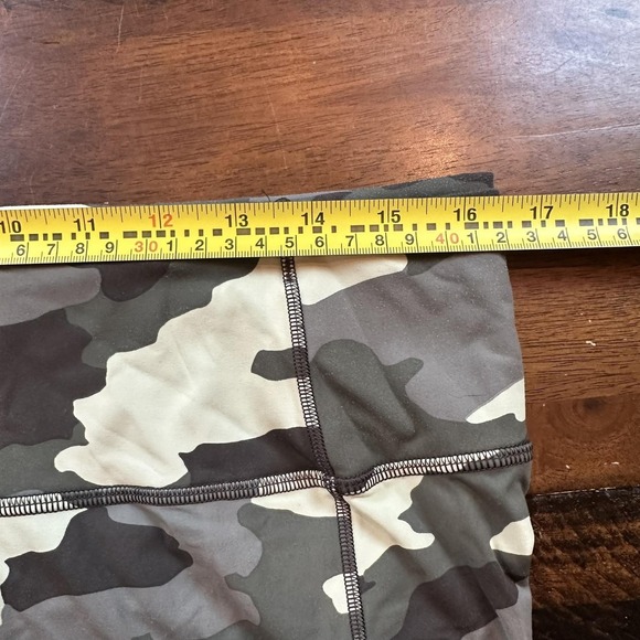 Lululemon Leggings Womens 14 Green Camo High Rise 7/8 Side Pockets Yoga Gym‎ - Picture 6 of 10